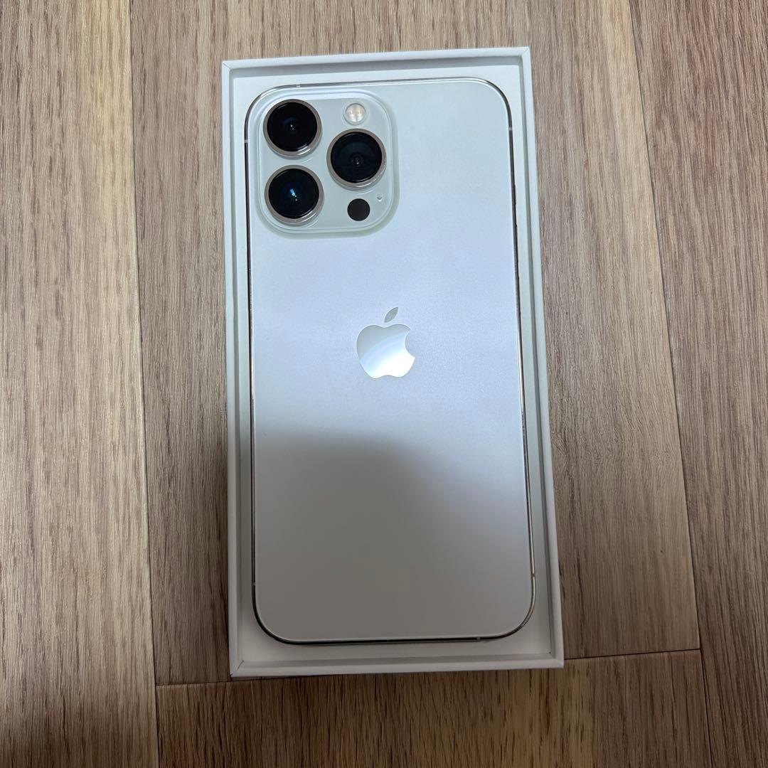 新品未使用Apple iPhone 13 Pro シルバー 本体 iFace付き