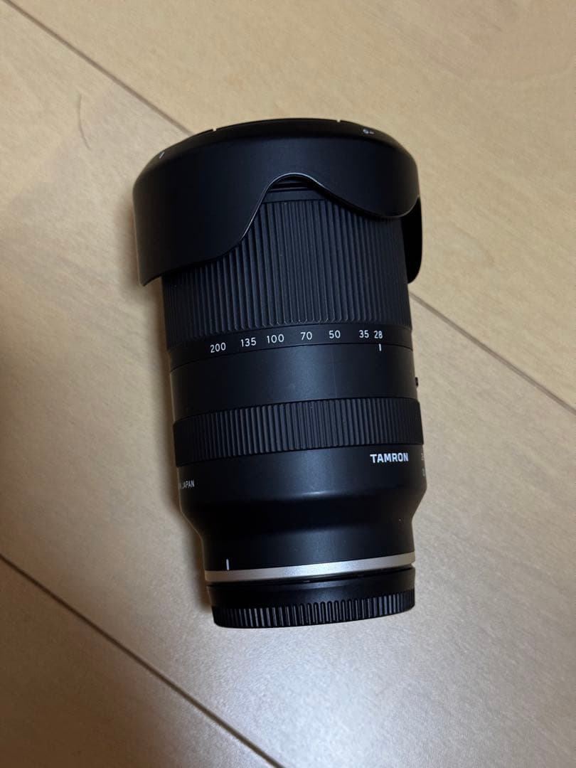 TAMRON ズームレンズ 28-200mm 黒　ソニーeマウント