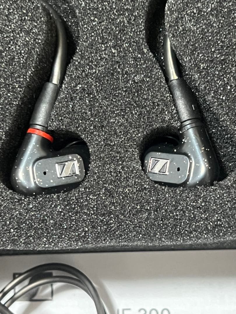 【極美品】ゼンハイザー イヤホン IE 300